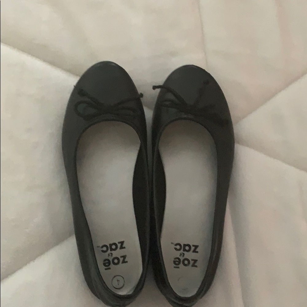 Girls black flats